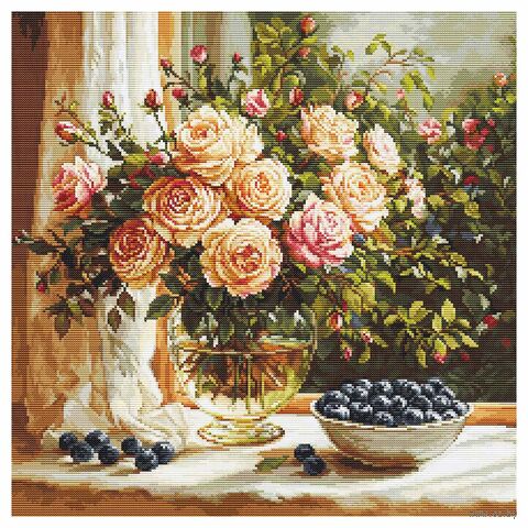 Набор для вышивания "Ваза с розами и черникой" (350х350 мм) — фото, картинка